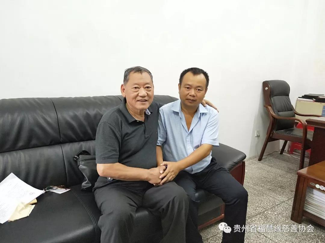 貴州省福慧緣慈善協會名譽會長毛承清到銅仁市教育部門調研